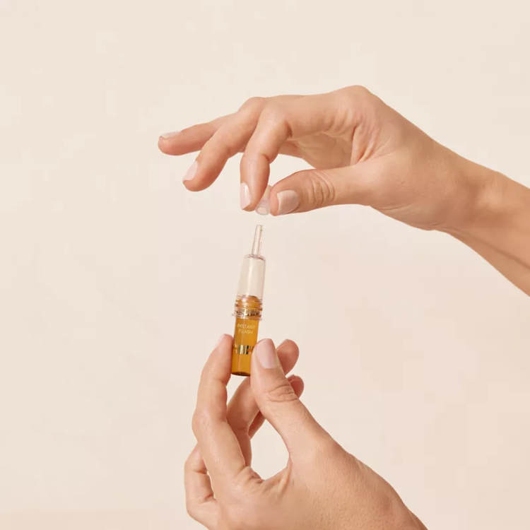 Imagen de Isdin Ampolla Instant Flash Efecto Liftig Inmediato 1 UN x   2 Ml