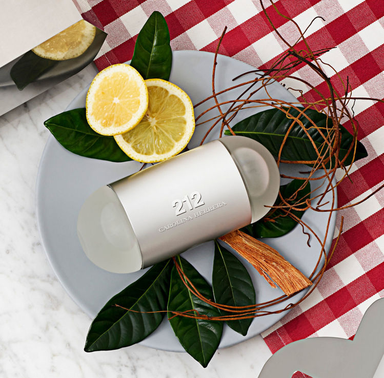 Imagen de Carolina Herrera 212 Perfume de Mujer 60 ml