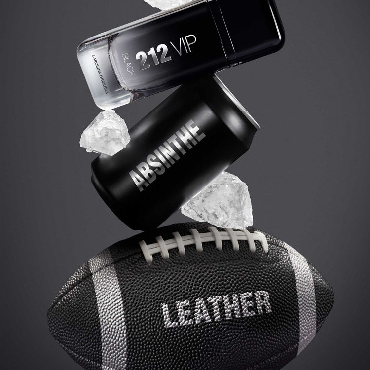 Imagen de Carolina Herrera Estuche 212 Vip Black Perfume de Hombre 100 ml + Gel Ducha