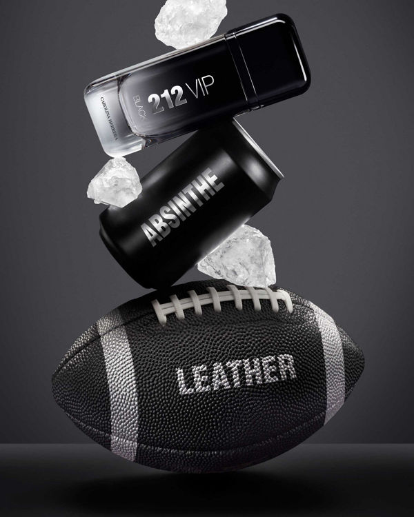 Imagen de Carolina Herrera Estuche 212 Vip Black Perfume De Hombre 100 Ml + Gel De Ducha